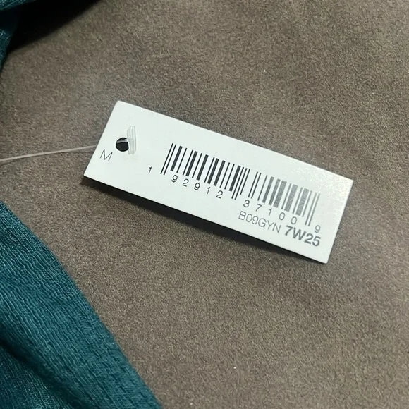 Amazon Essentials Men's Performance Soft Tech Roll Neck Long-Sleeve Shirt- M - Picture 11 of 12